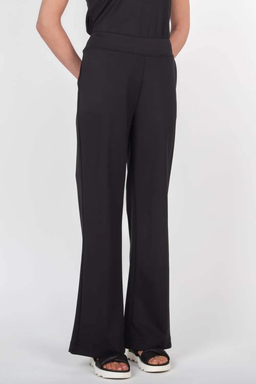 BYLYSE Micro Knit Straight Leg Pant