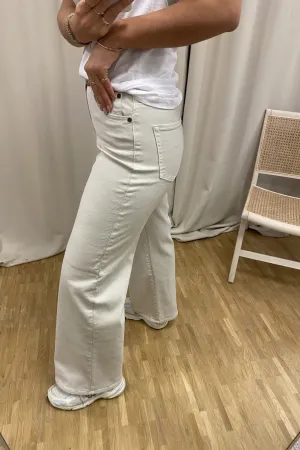 Owi Wide Jeans - White